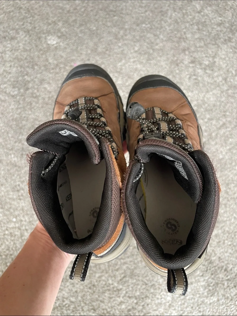 Keen Targhee IV mid hiking boots brown waterproof leather - big kids size 2